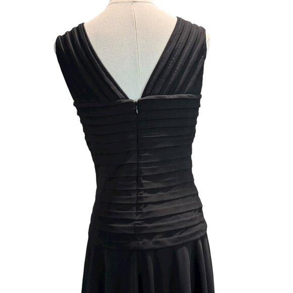 White House Black Market Black Sleeveless Dress Size 8 – Fully Lined Classic LBD - Picture 2 of 10